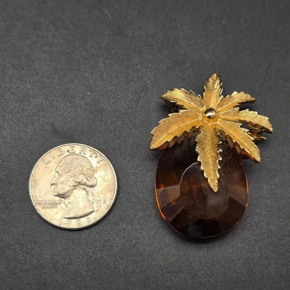 Sarah Coventry Autumn Haze Brooch Pineapple Amber Glass Gold Tone Leaf Vintage